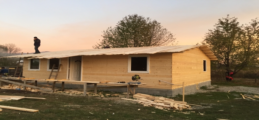 Cabana 8m/9m. Calimanesti Jud Valcea Thumbnail