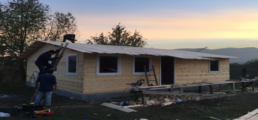 Cabana 8m/9m. Calimanesti Jud Valcea Thumbnail