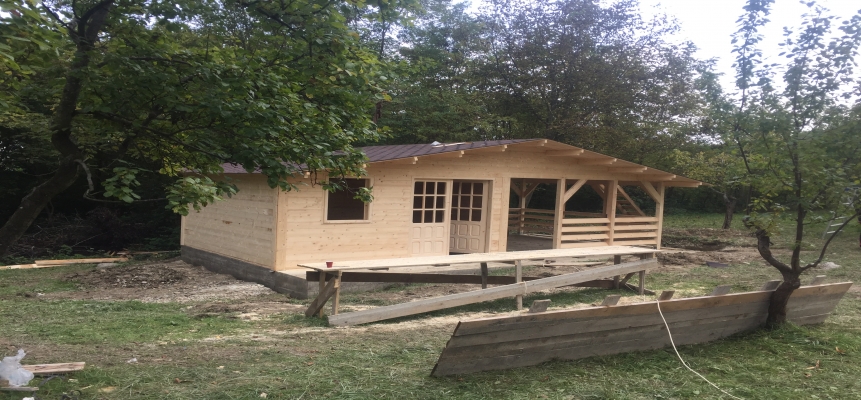 Cabana 8m/4m. Ramnicu Valcea, Jud Valcea Thumbnail