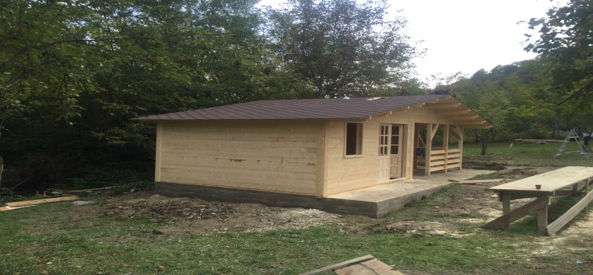 Cabana 8m/4m. Ramnicu Valcea, Jud Valcea Thumbnail