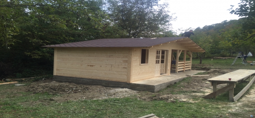 Cabana 8m/4m. Ramnicu Valcea, Jud Valcea Thumbnail